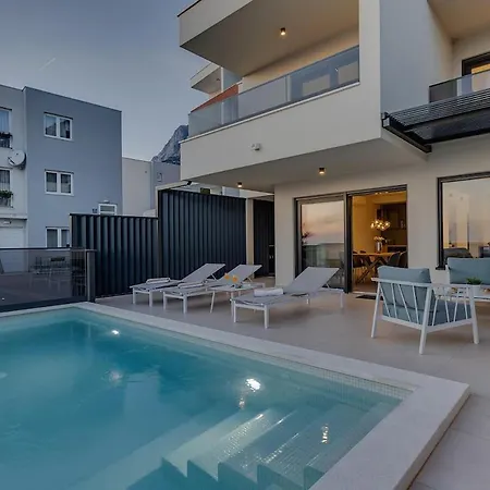 Cvita - Exklusiv * מאקרסקה